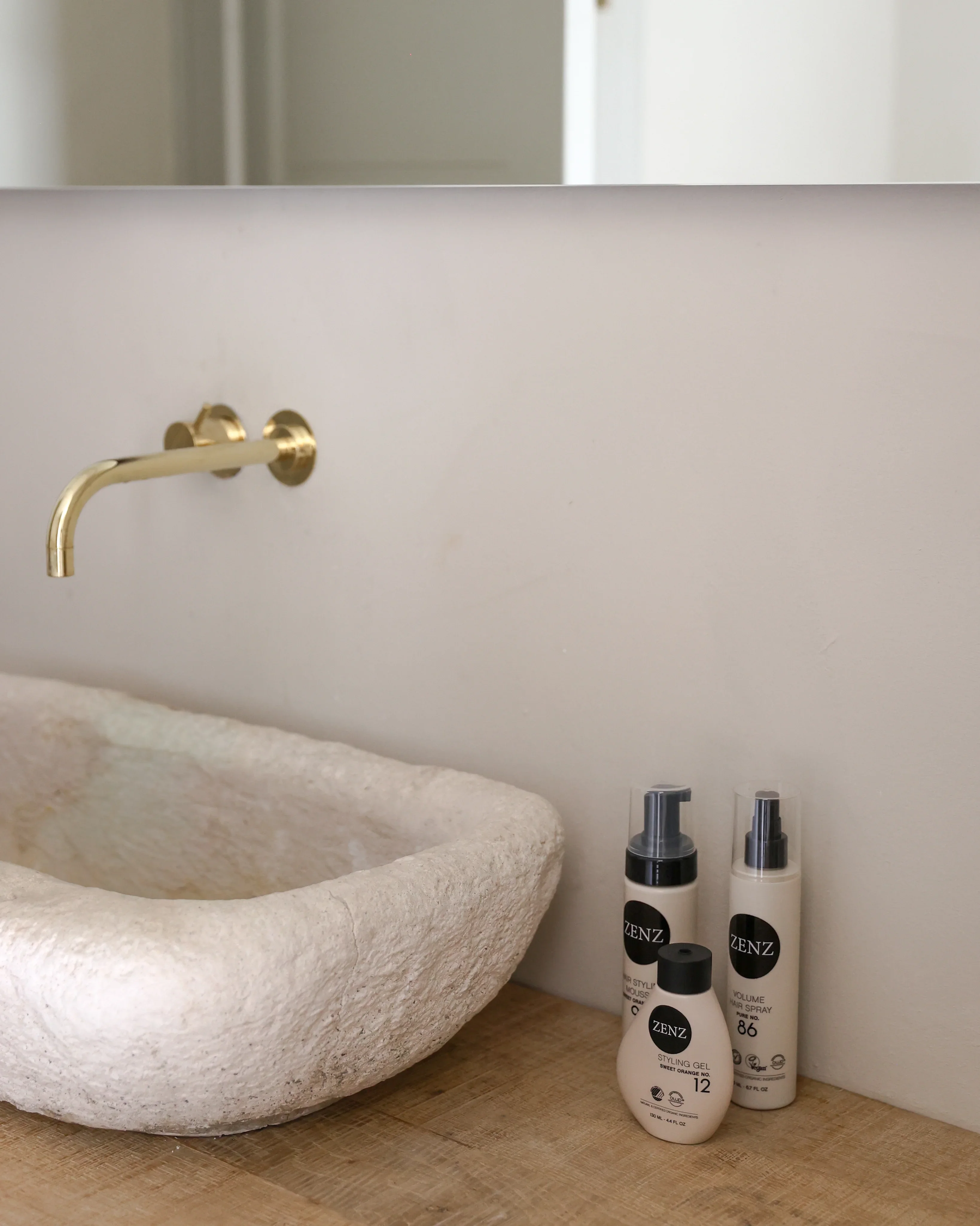 Volume Hair Spray Pure no. 86 - Image 3